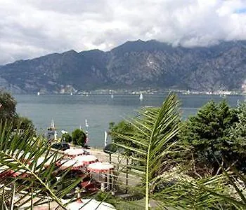 Ξενοδοχείο Oasi 3*