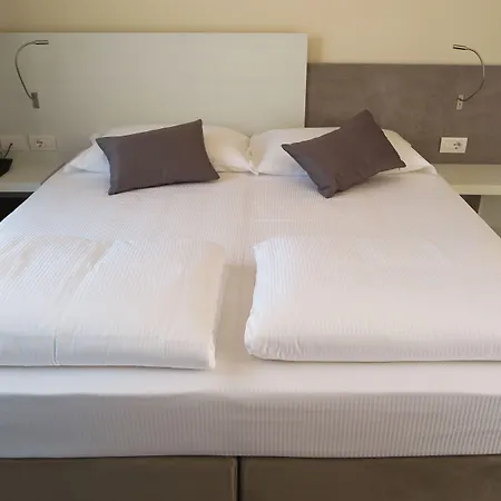 Oasi Hotel 3*