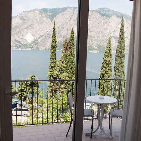 Hotel Oasi Malcesine