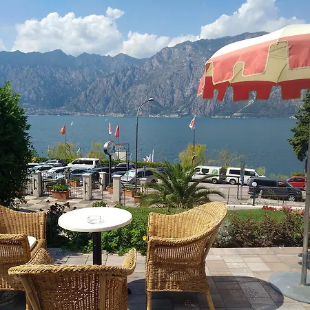 Hotel Oasi