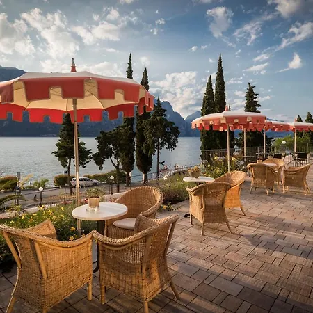 Oasi Hotel 3*